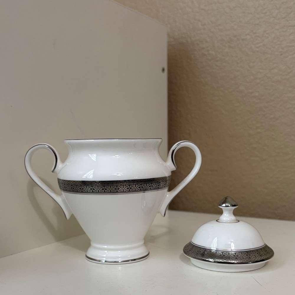 Vintage | Rare | Waterford NewGrange Platinum Sugar Bowl | Rare - Picture 3 of 3